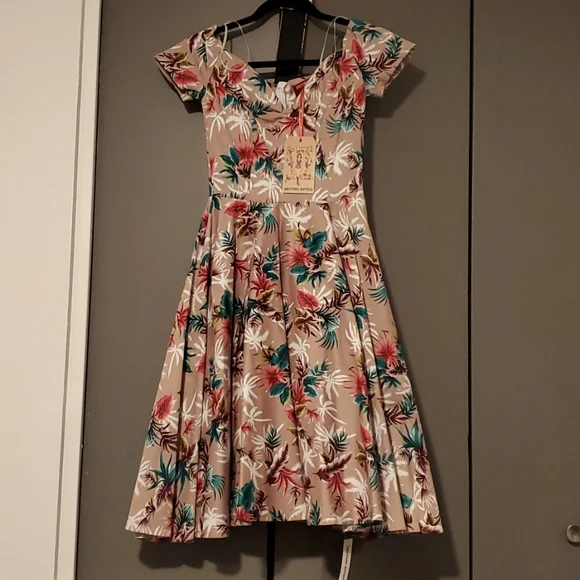 retro british dress It's a last chance to get these Rhonda's Revenge dresses, limited sizes available #madeinuk #britishretro #britishretroclothing